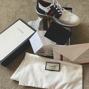 GUCCI OXFORD white Size 33 KIDS/BOY NEVER WORN.